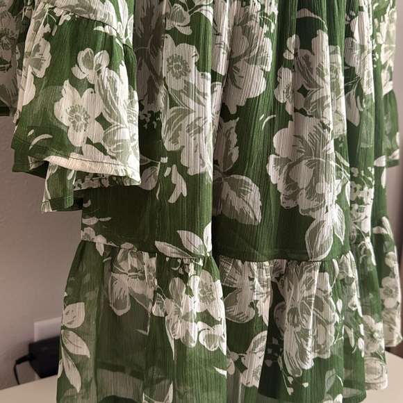 Patrons Of Peace Size S Floral Smocked Bell Sleeves Mini Dress in Green - Picture 5 of 12